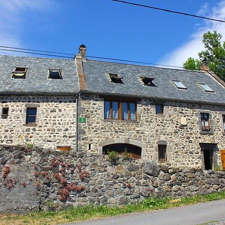 Maison De Varennes Chambon-sur-Lac Exterior photo
