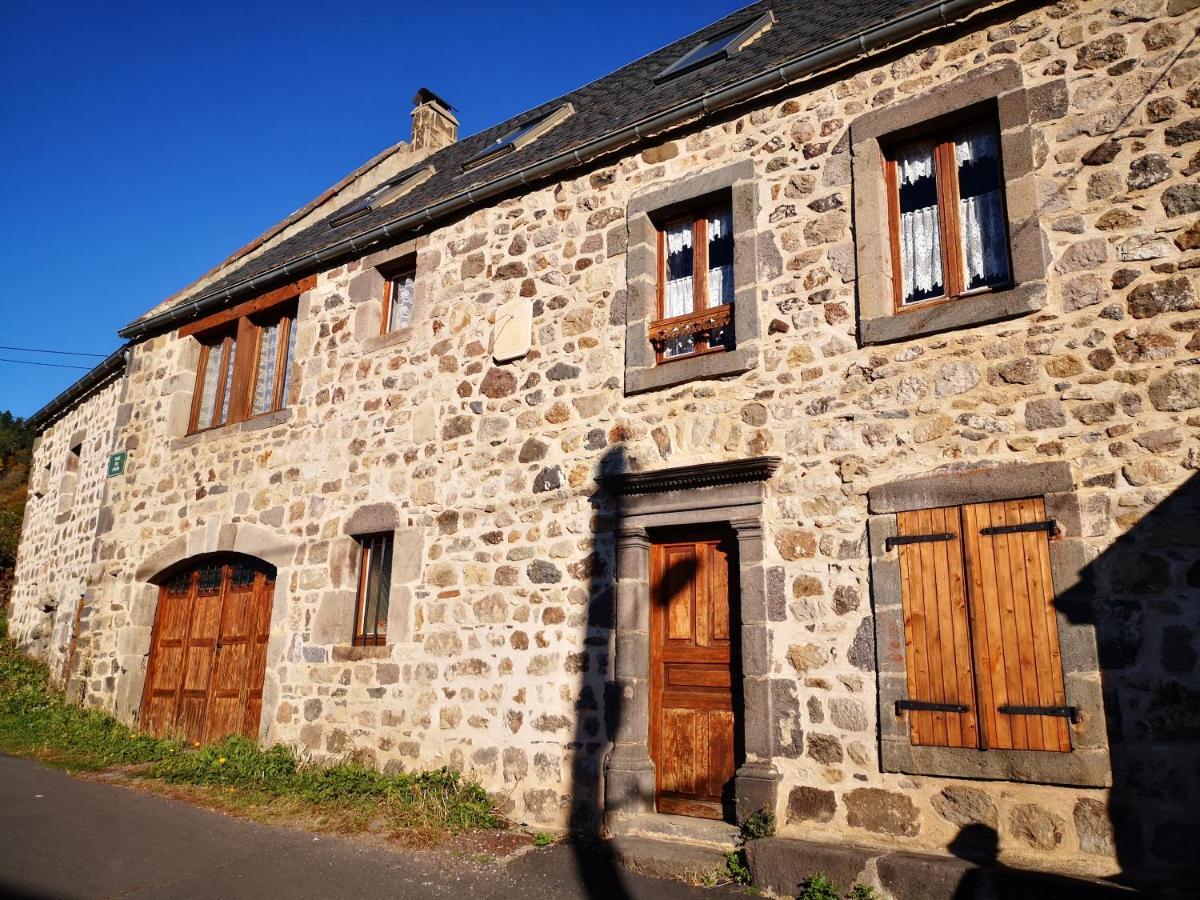 Maison De Varennes Chambon-sur-Lac Exterior photo